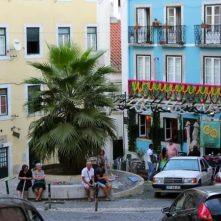Alfama's Neighborhood *