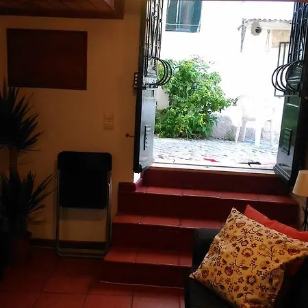 Alfama's Neighborhood